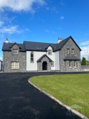 4 Bed Manor in Newmarket On Fergus, Co. Clare