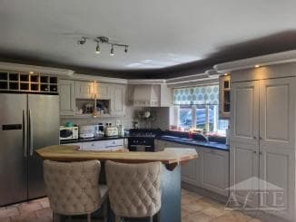 5 Bed Detached Home in Limerick City